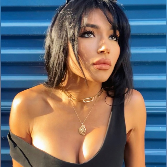 Nicholas Black Structured Top. - Picture 3 of 3